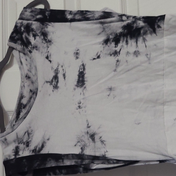 Tie-dye Bodycon Dress - Picture 6 of 8